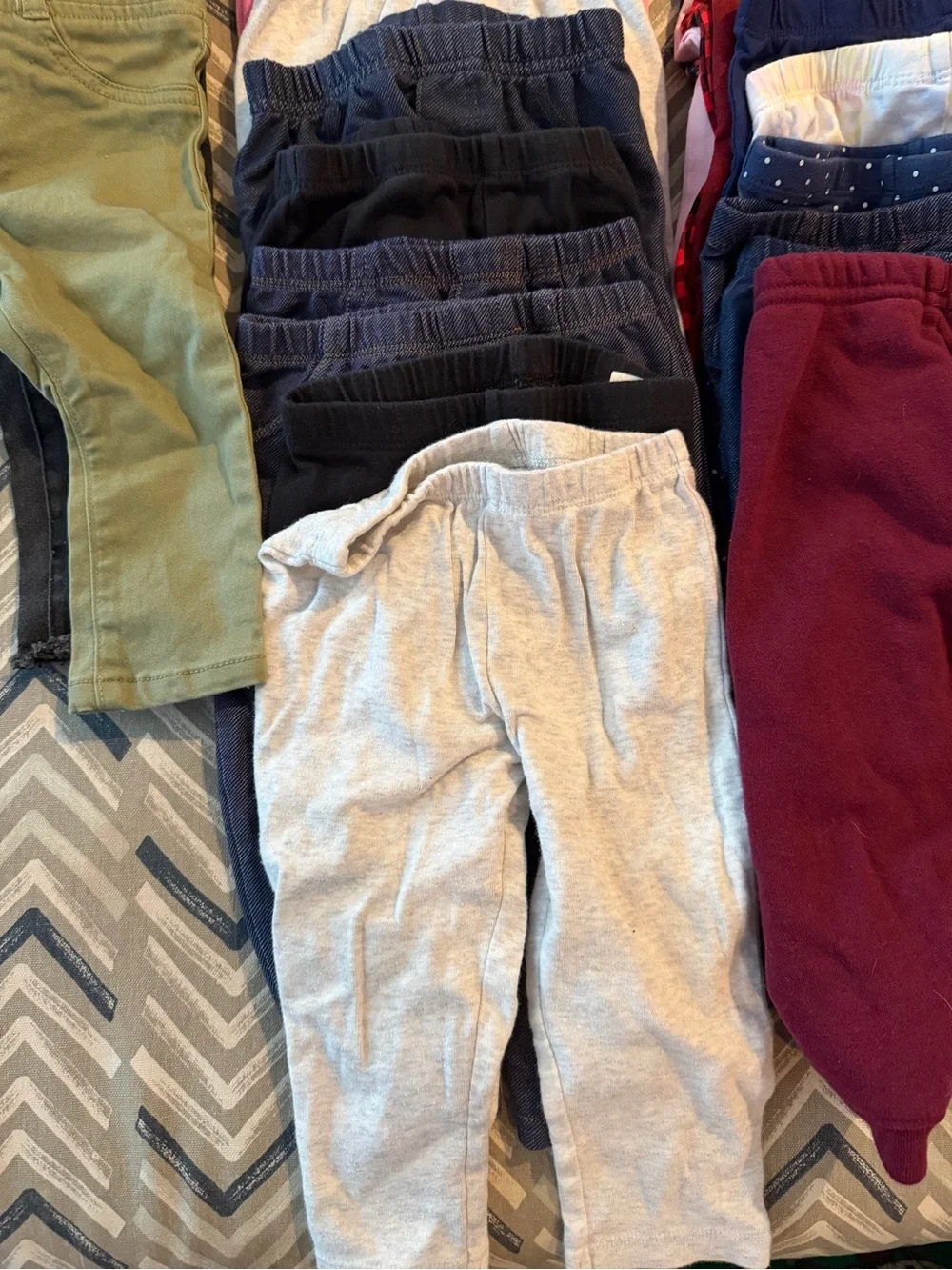 Bundle of kids leggings, sweats and jeans